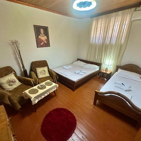 Grandpas House Otel Gjirokastër Dış mekan fotoğraf