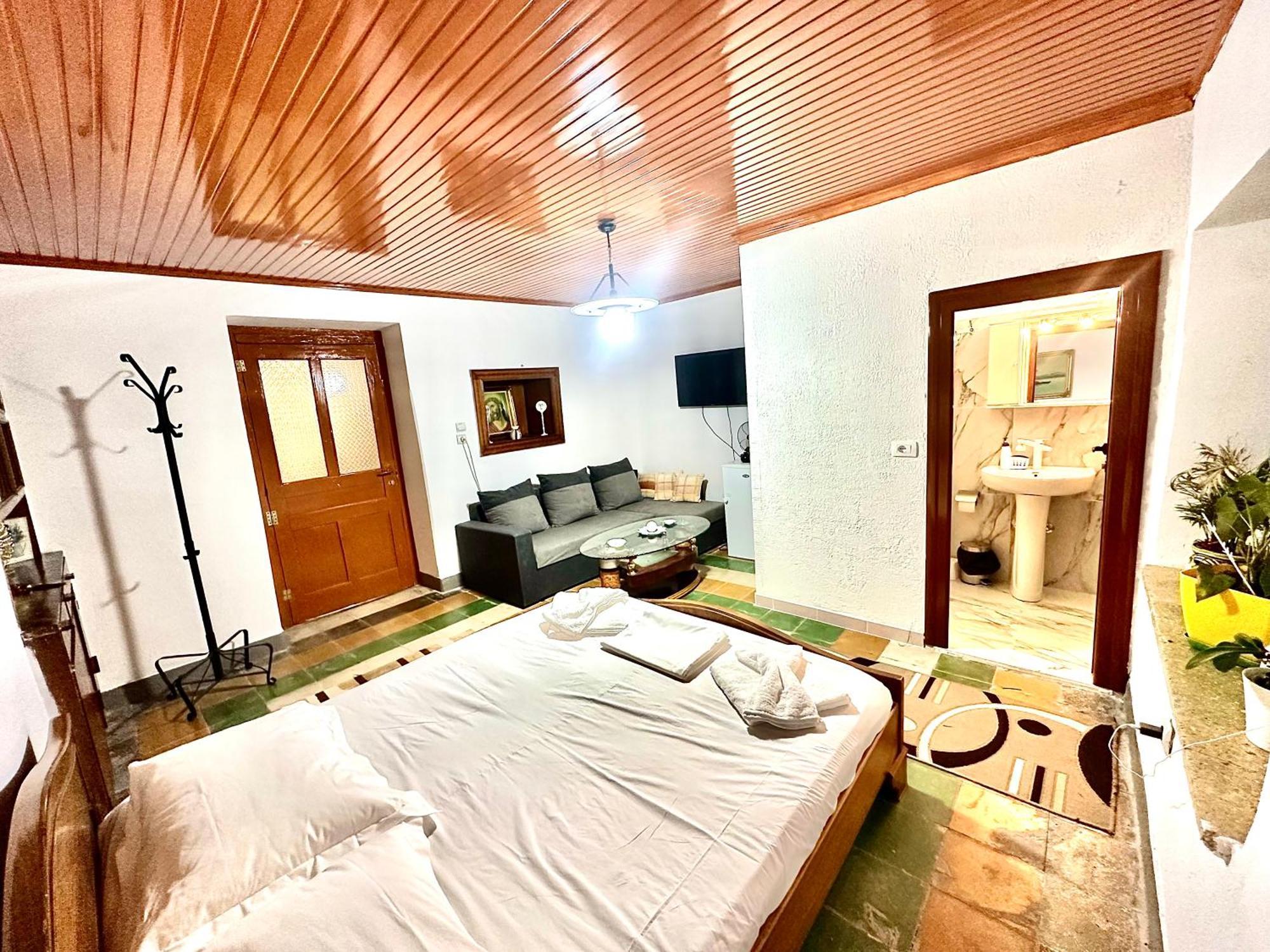 Grandpas House Otel Gjirokastër Dış mekan fotoğraf