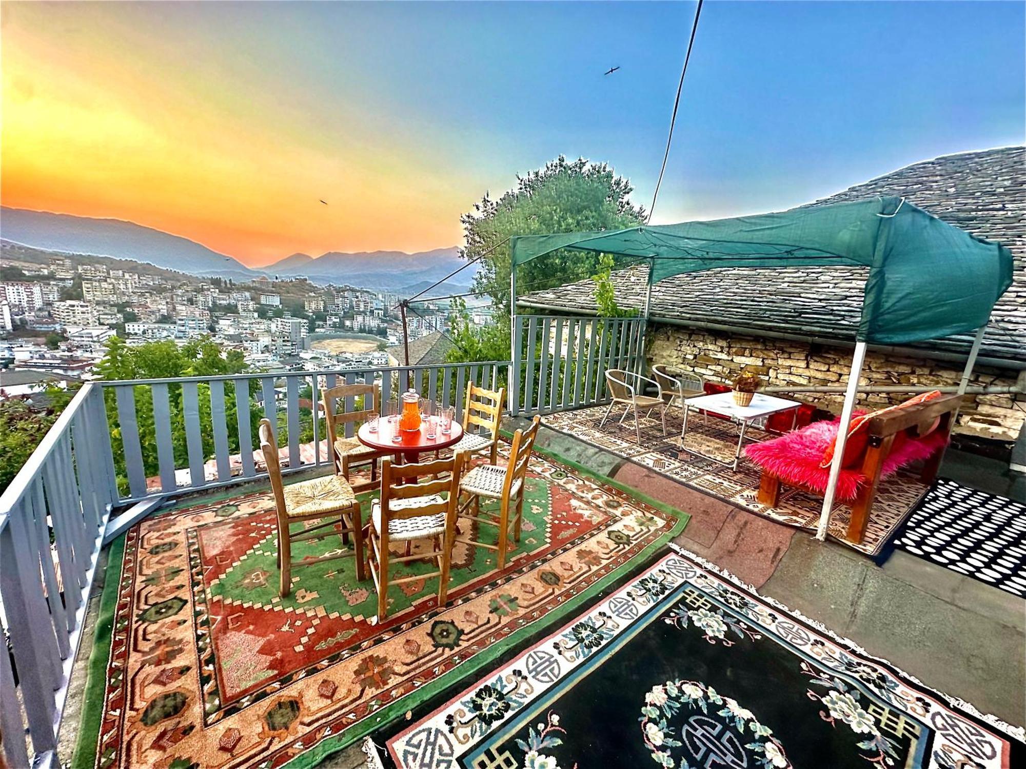 Grandpas House Otel Gjirokastër Dış mekan fotoğraf
