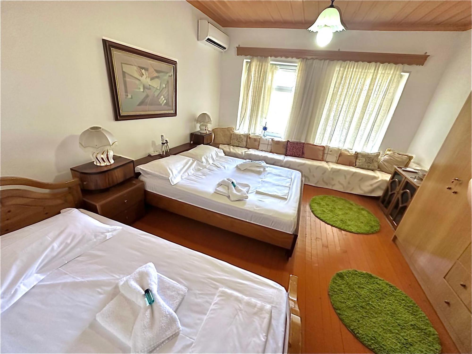 Grandpas House Otel Gjirokastër Dış mekan fotoğraf